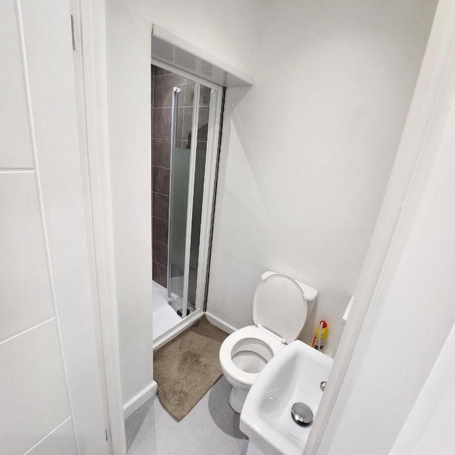 Comfy Diamond Ensuite Room Maidstone With Free Parking And Speedy Wifi Εξωτερικό φωτογραφία